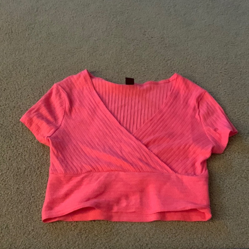 shein cropped pink top